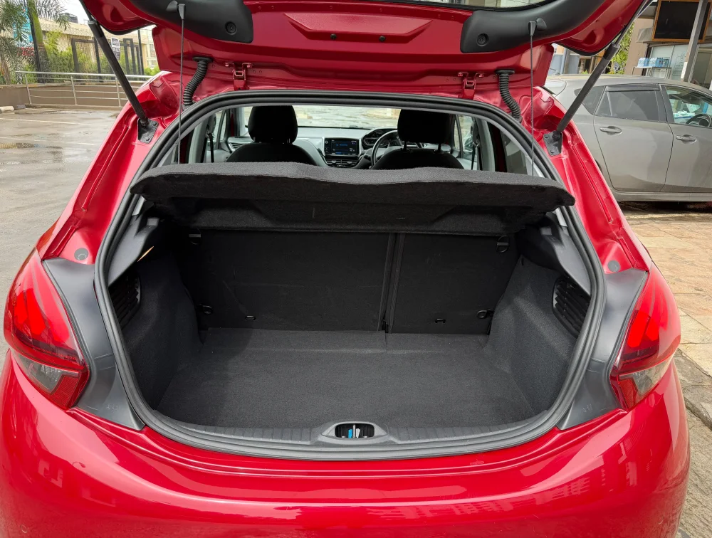 PEUGEOT 208 ALLURE - PRG Motors Ltd