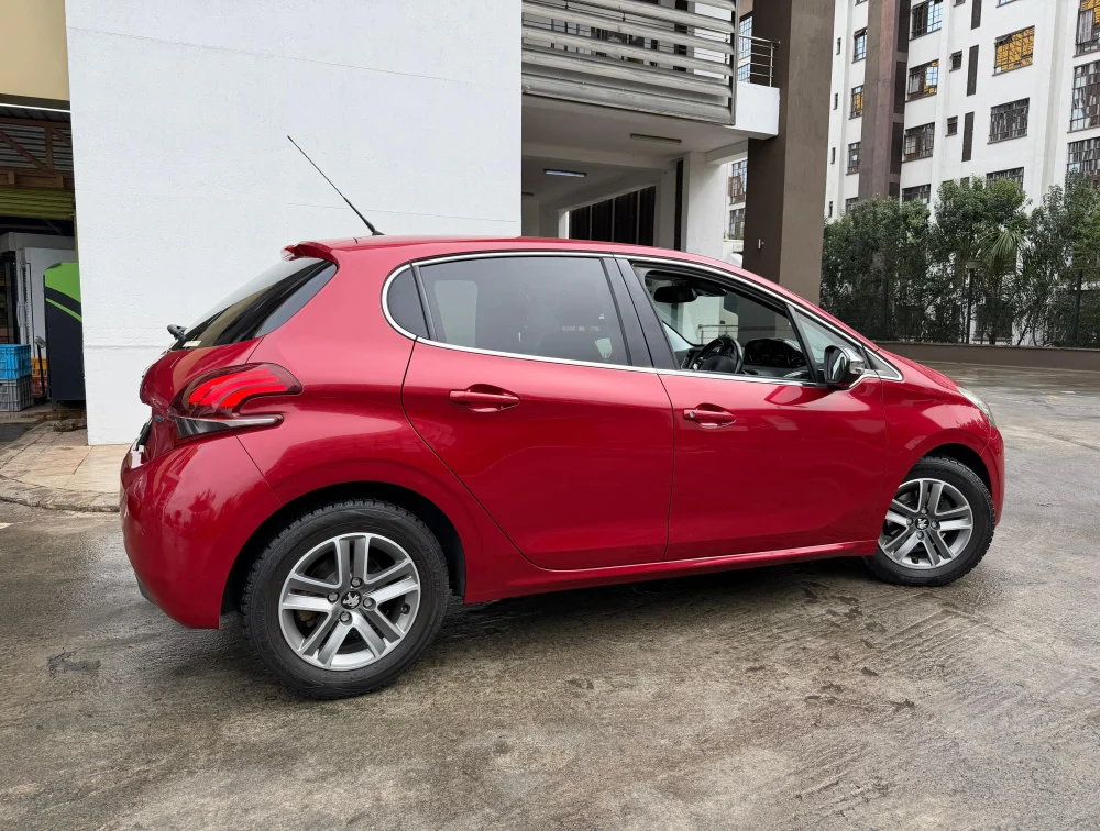 PEUGEOT 208 ALLURE - PRG Motors Ltd