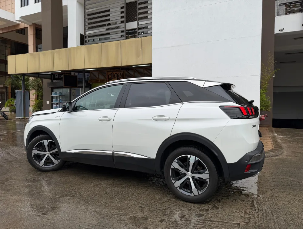 PEUGEOT 3008 GTLINE - PRG Motors Ltd