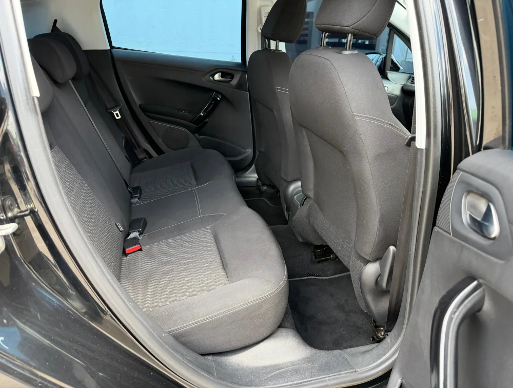 PEUGEOT 208 STYLE - PRG Motors Ltd