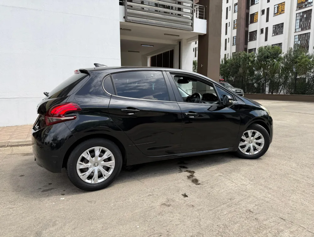 PEUGEOT 208 STYLE - PRG Motors Ltd