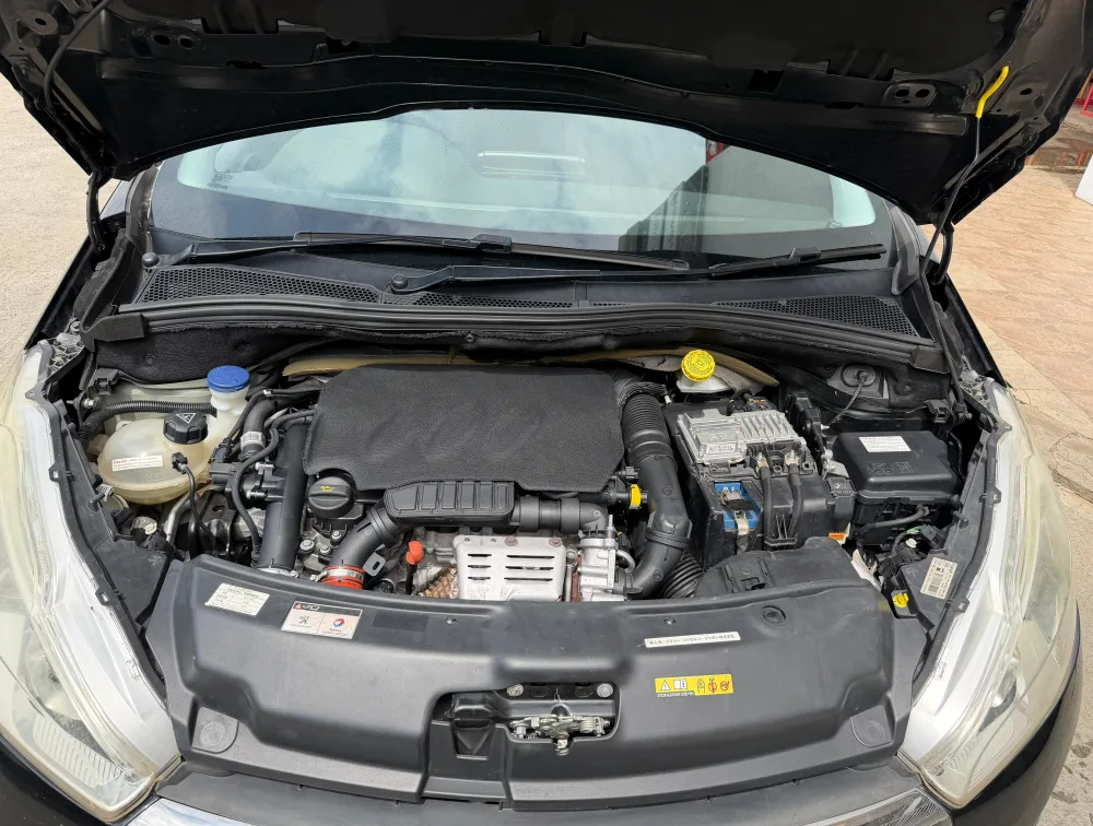 PEUGEOT 208 STYLE - PRG Motors Ltd