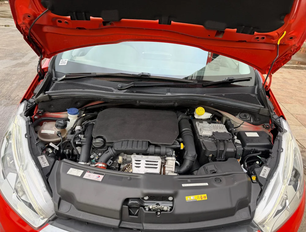 PEUGEOT 208 ALLURE MOONROOF - PRG Motors Ltd