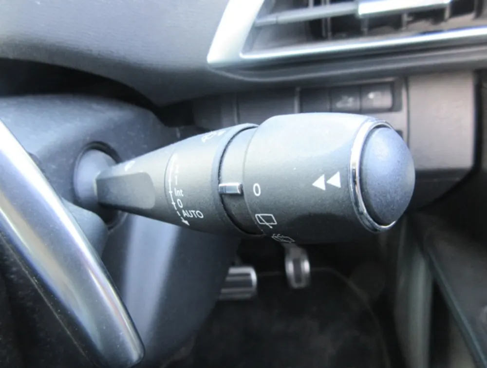 PEUGEOT 5008 CROSSCITY - PRG Motors Ltd