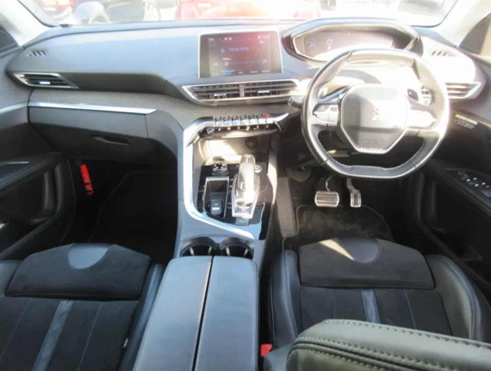 PEUGEOT 5008 CROSSCITY - PRG Motors Ltd