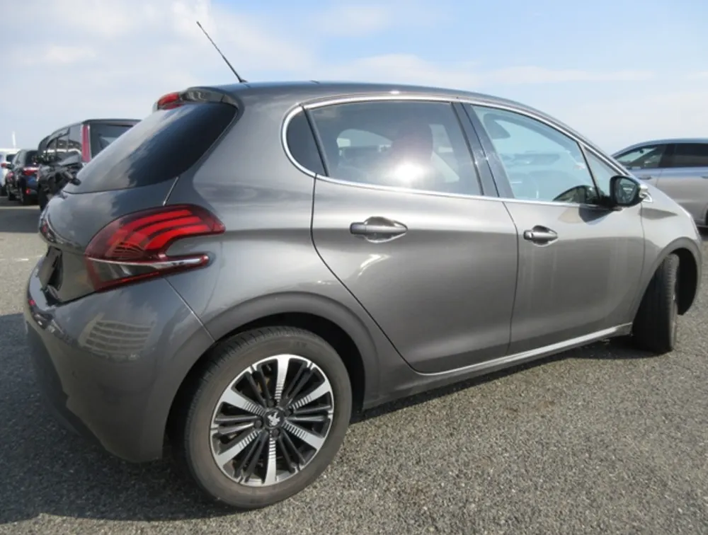 PEUGEOT 208 ALLURE FUN EDITION MOONROOF - PRG Motors Ltd