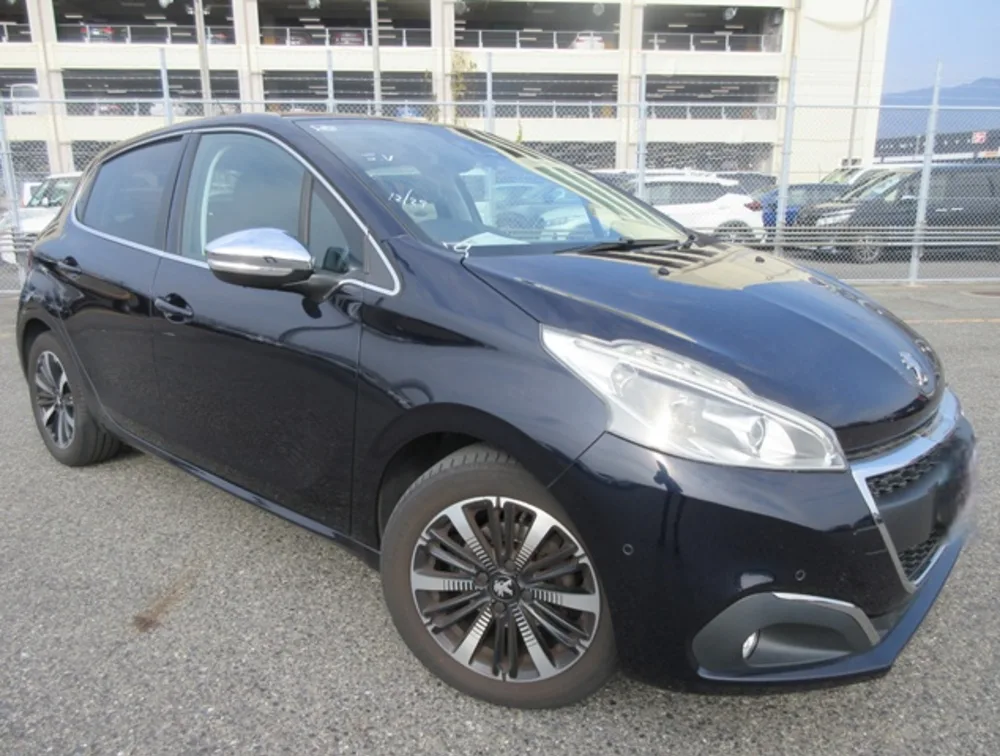 PEUGEOT  208 ALLURE FUN EDITION