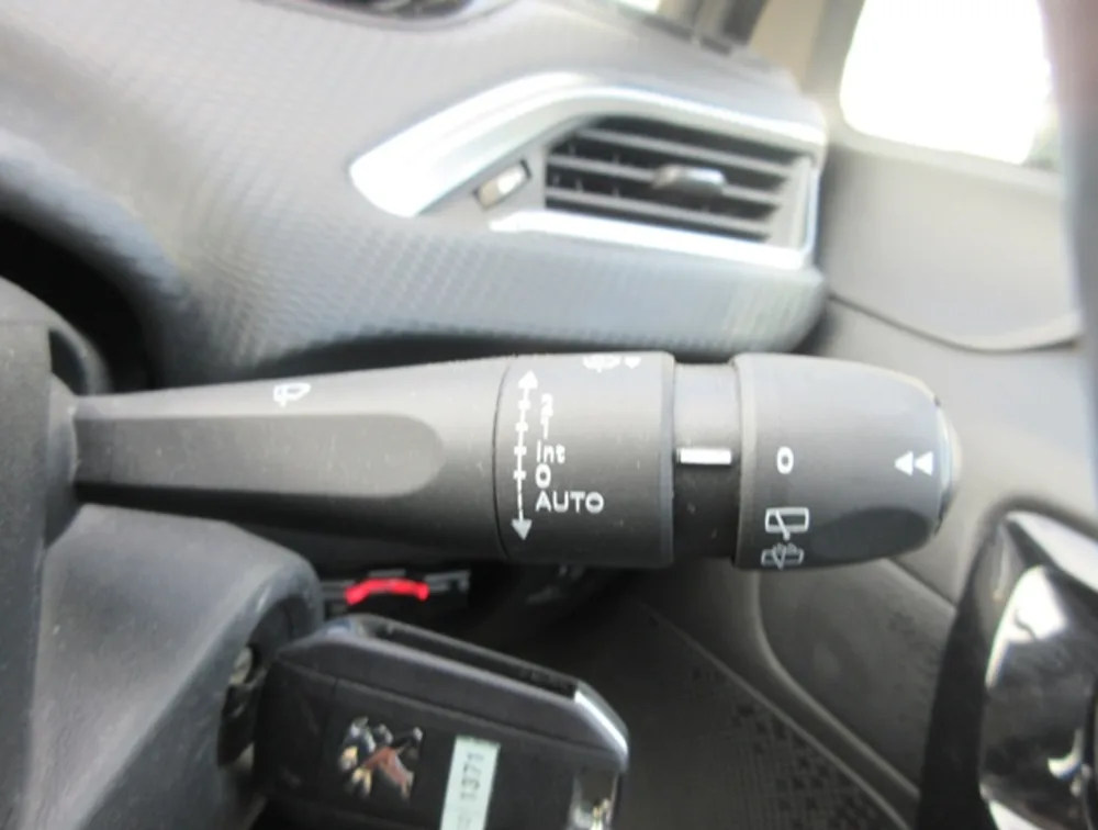 PEUGEOT  208 ALLURE FUN EDITION - PRG Motors Ltd