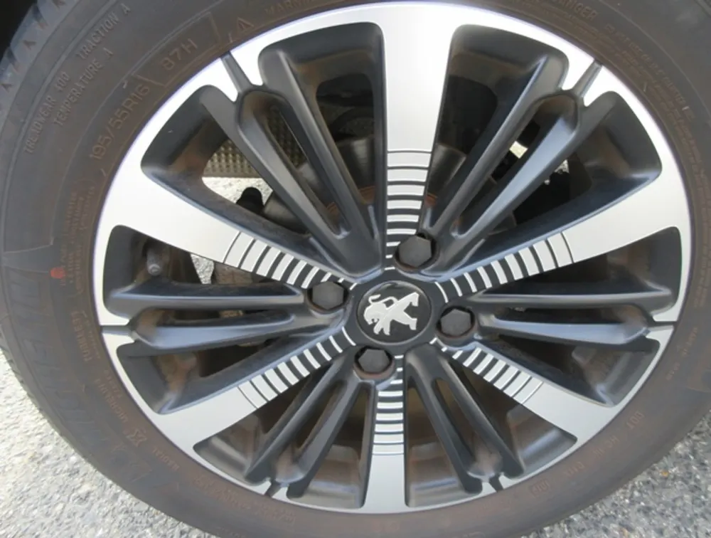 PEUGEOT  208 ALLURE FUN EDITION - PRG Motors Ltd