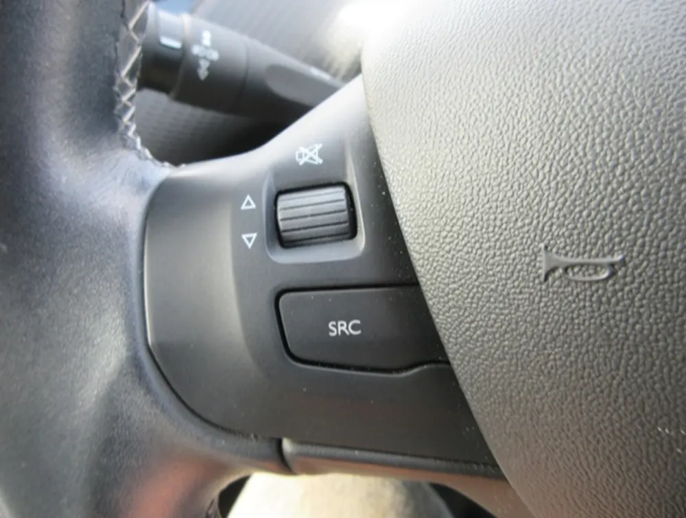 PEUGEOT  208 ALLURE FUN EDITION - PRG Motors Ltd