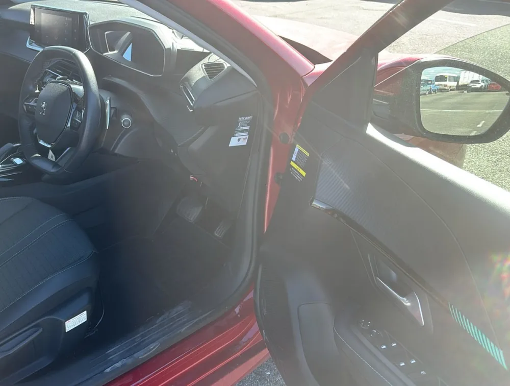 PEUGEOT 208 ALLURE NEWSHAPE - PRG Motors Ltd