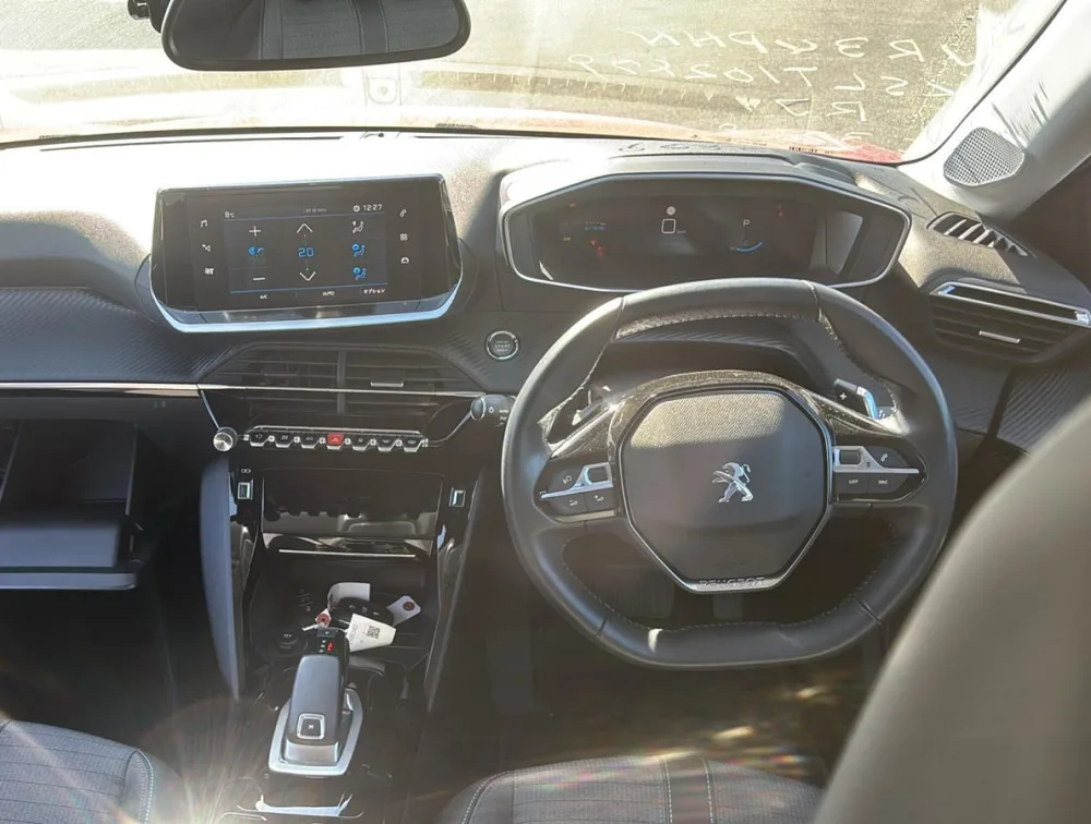 PEUGEOT 208 ALLURE NEWSHAPE - PRG Motors Ltd