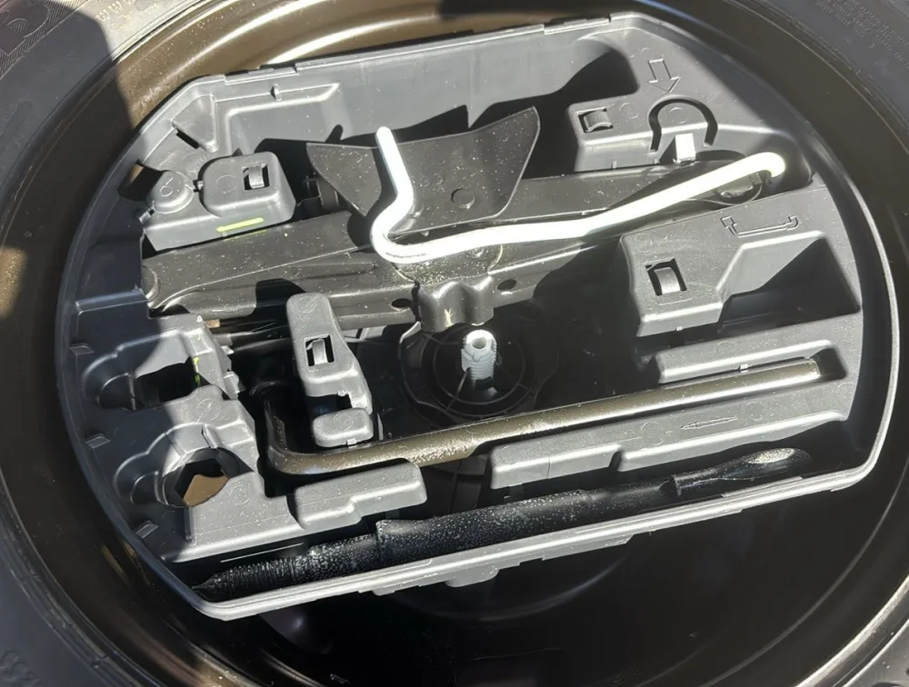 PEUGEOT 2008 GTLINE MOONROOF - PRG Motors Ltd