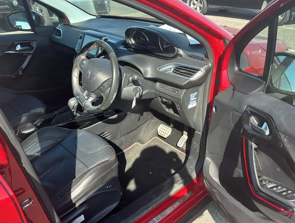 PEUGEOT 2008 GTLINE MOONROOF - PRG Motors Ltd