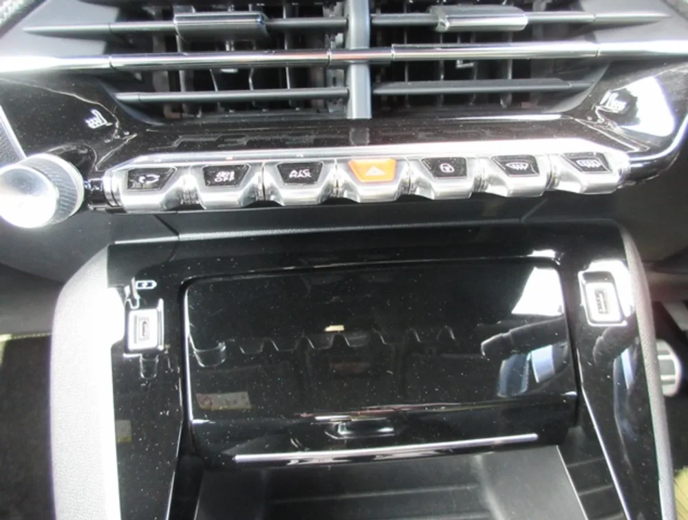 PEUGEOT 2008 GTLINE SUNROOF NEWSHAPE - PRG Motors Ltd