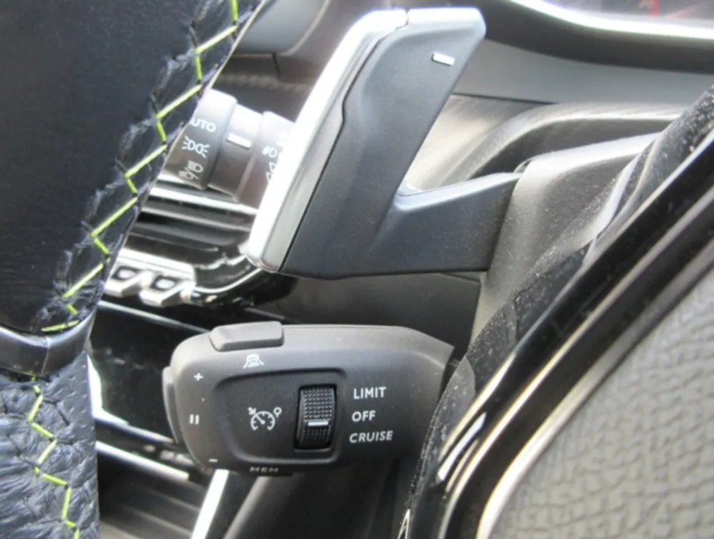 PEUGEOT 2008 GTLINE SUNROOF NEWSHAPE - PRG Motors Ltd