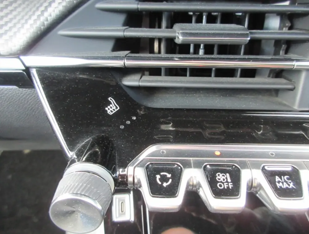 PEUGEOT 2008 GTLINE SUNROOF NEWSHAPE - PRG Motors Ltd