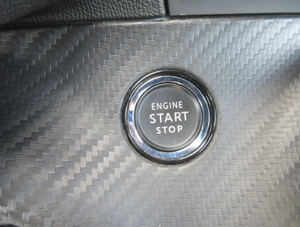 PEUGEOT 2008 GTLINE SUNROOF NEWSHAPE - PRG Motors Ltd