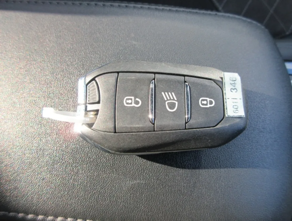 PEUGEOT 2008 GTLINE SUNROOF NEWSHAPE - PRG Motors Ltd