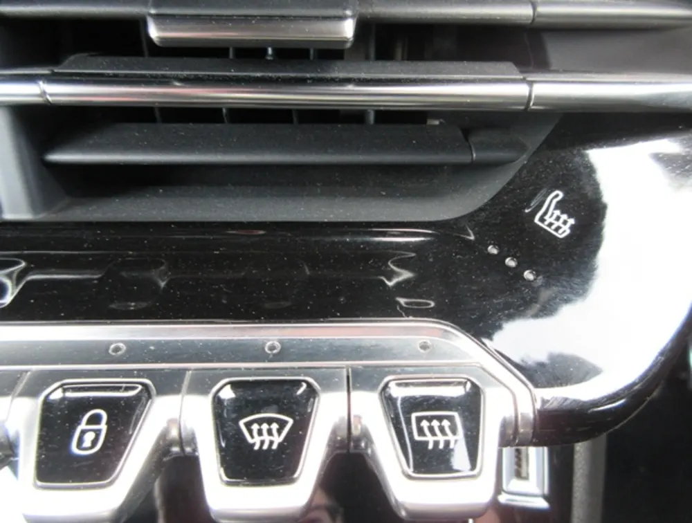 PEUGEOT 2008 GTLINE SUNROOF NEWSHAPE - PRG Motors Ltd