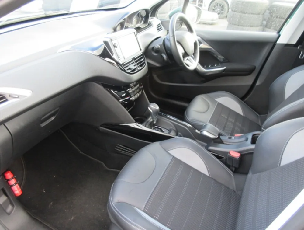 PEUGEOT 2008 ALLURE MOONROOF - PRG Motors Ltd