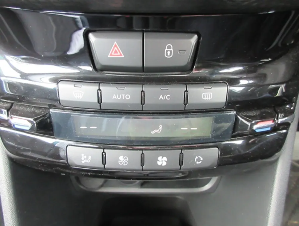 PEUGEOT 2008 ALLURE MOONROOF - PRG Motors Ltd