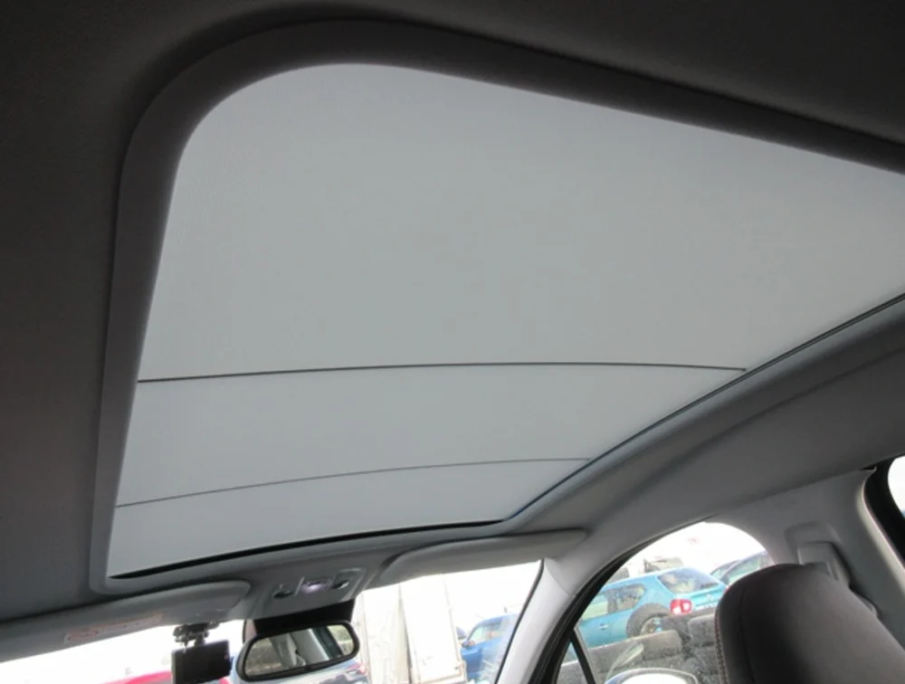 PEUGEOT 2008 ALLURE MOONROOF - PRG Motors Ltd