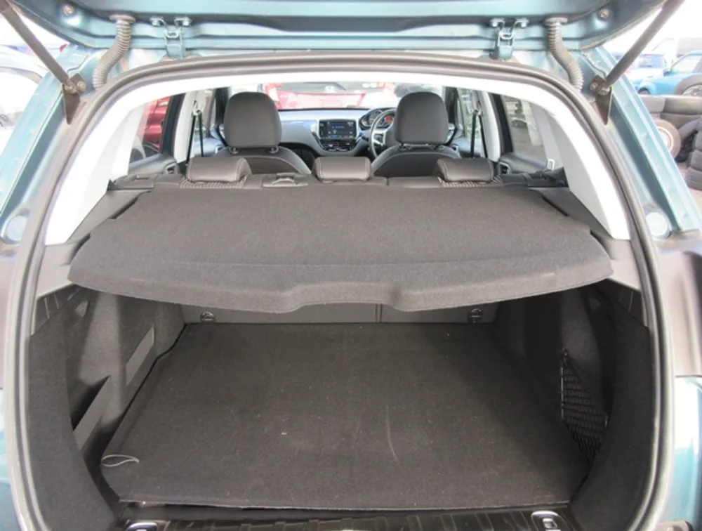 PEUGEOT 2008 ALLURE MOONROOF - PRG Motors Ltd
