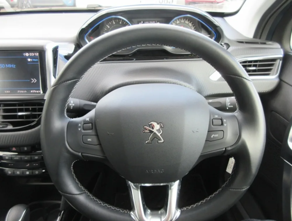 PEUGEOT 2008 ALLURE MOONROOF - PRG Motors Ltd