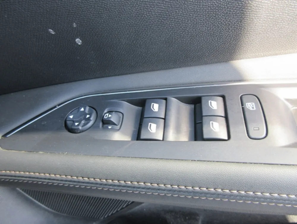 PEUGEOT 3008 GTLINE FIRST CLASS PACKAGE SUNROOF - PRG Motors Ltd