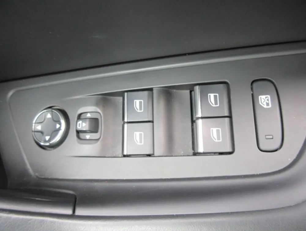 PEUGEOT 508 GTLINE S/W SUNROOF - PRG Motors Ltd