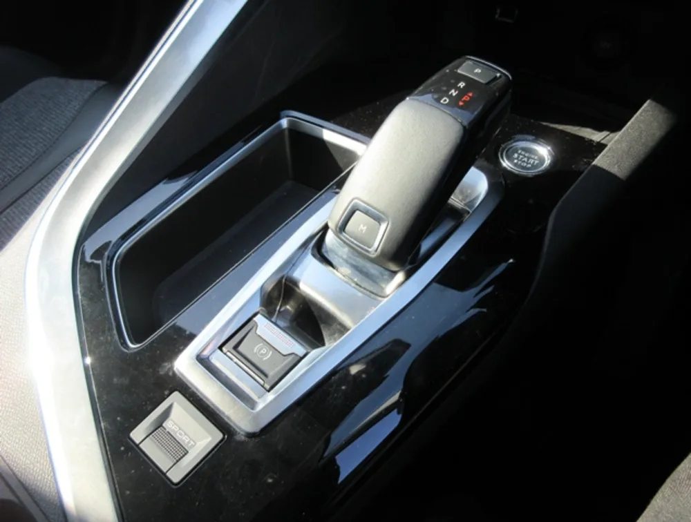 PEUGEOT 3008 ALLURE LED PACKAGE - PRG Motors Ltd