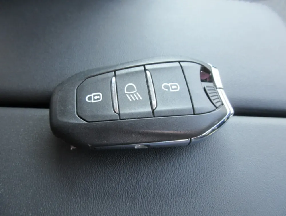 PEUGEOT 3008 ALLURE LED PACKAGE - PRG Motors Ltd