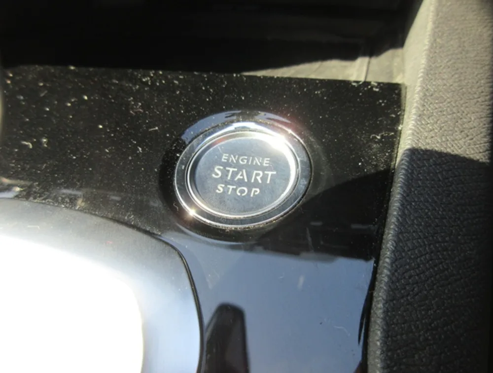 PEUGEOT 3008 ALLURE LED PACKAGE - PRG Motors Ltd