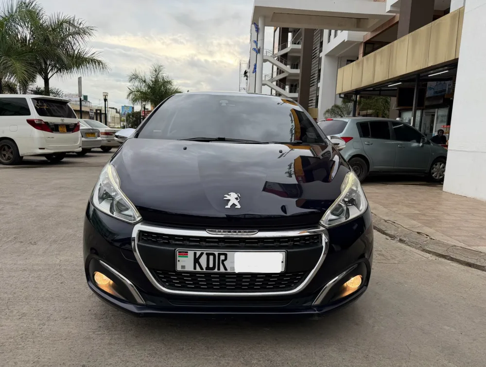 PEUGEOT 208 TECH EDITION MOONROOF - PRG Motors Ltd