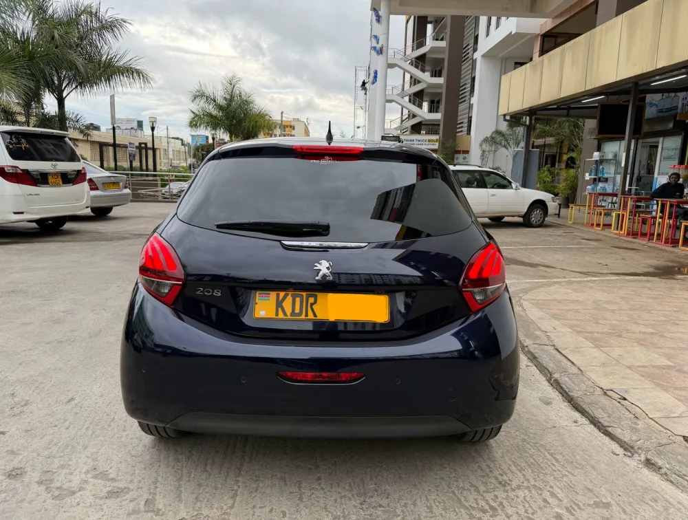 PEUGEOT 208 TECH EDITION MOONROOF - PRG Motors Ltd