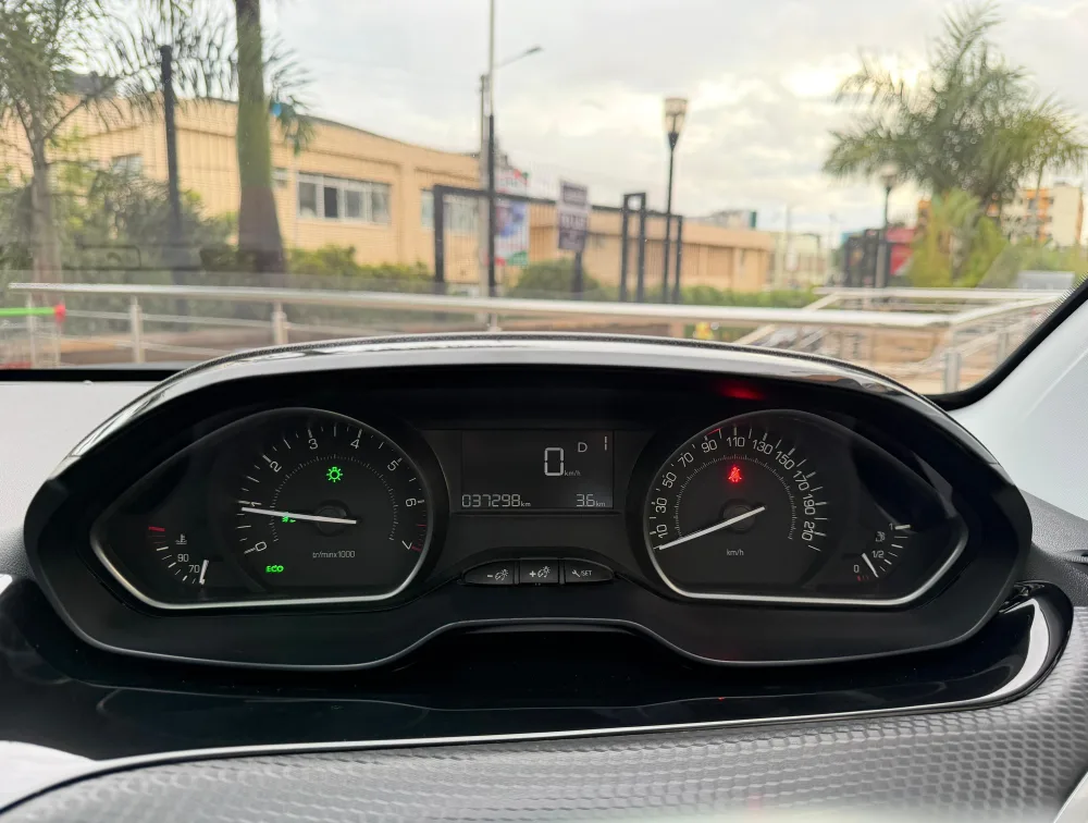 PEUGEOT 208 TECH EDITION MOONROOF - PRG Motors Ltd