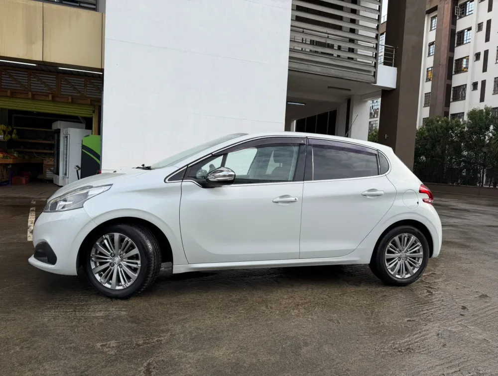 PEUGEOT 208 ALLURE - PRG Motors Ltd