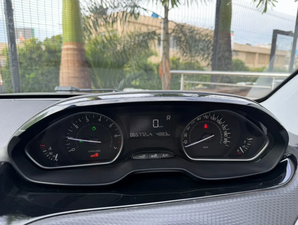 PEUGEOT 208 ALLURE - PRG Motors Ltd