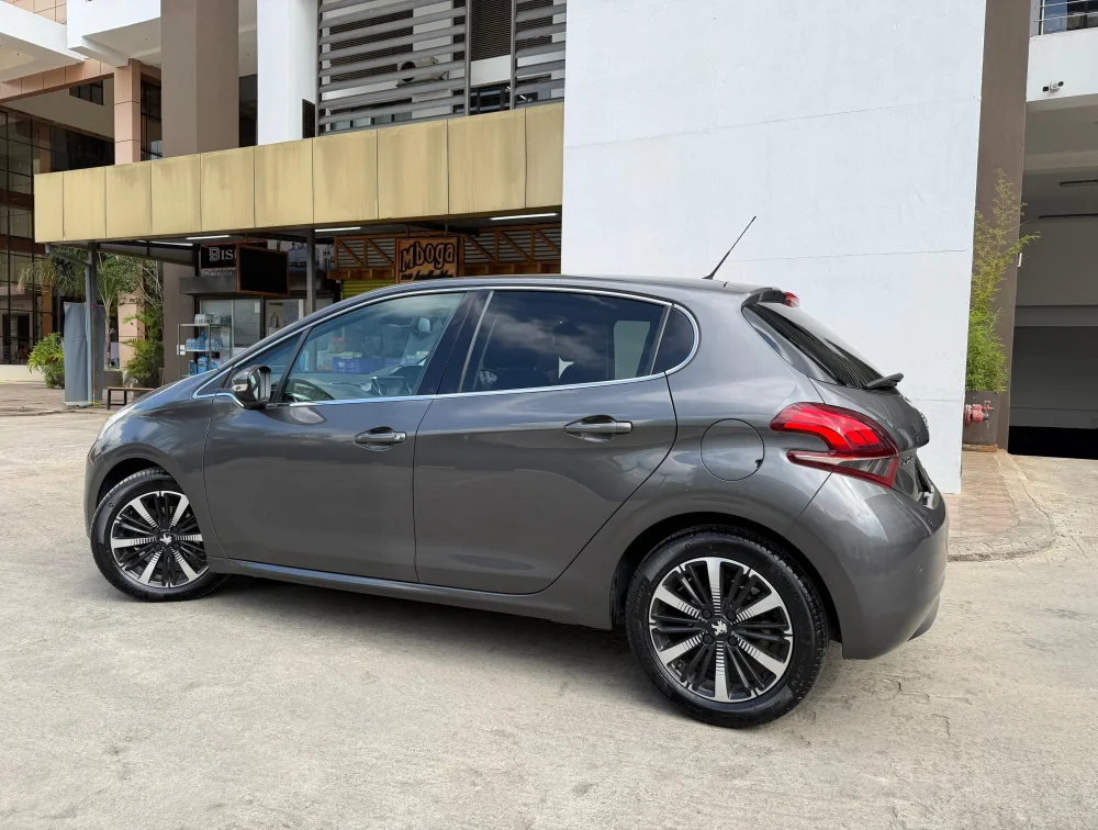 PEUGEOT 208 ALLURE FUN EDITION - PRG Motors Ltd