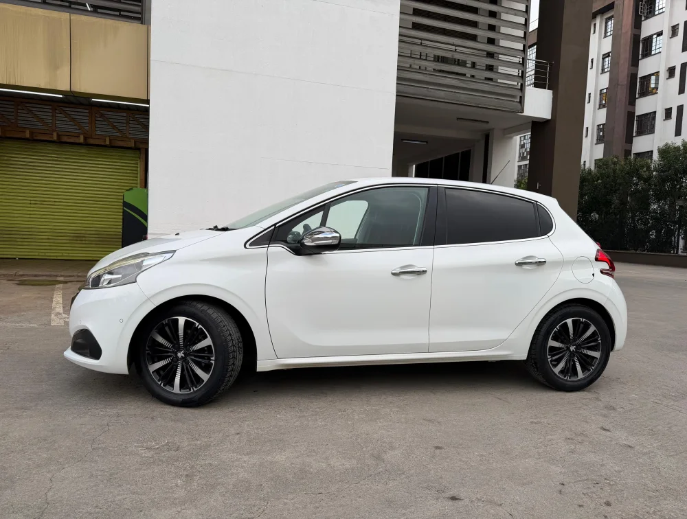 PEUGEOT 208 ALLURE FUN EDITION - PRG Motors Ltd