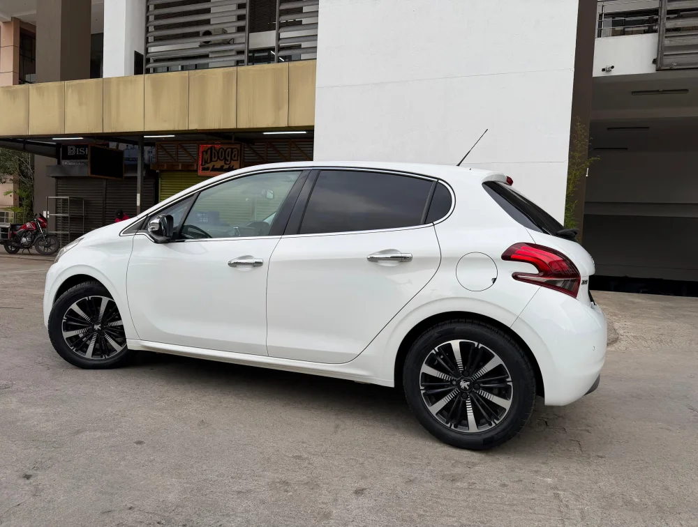 PEUGEOT 208 ALLURE FUN EDITION - PRG Motors Ltd