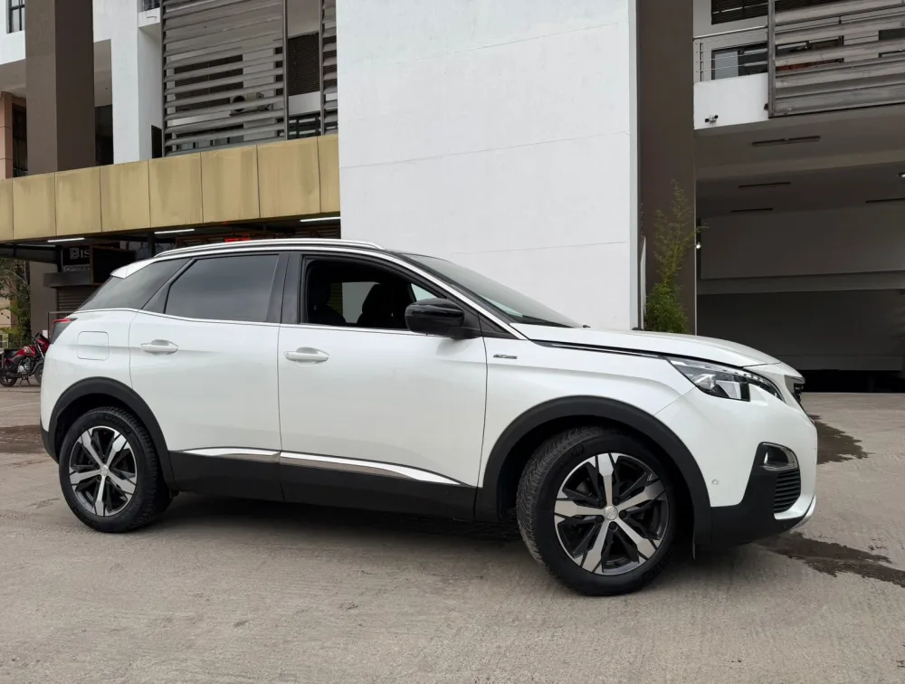 PEUGEOT 3008 GTLINE