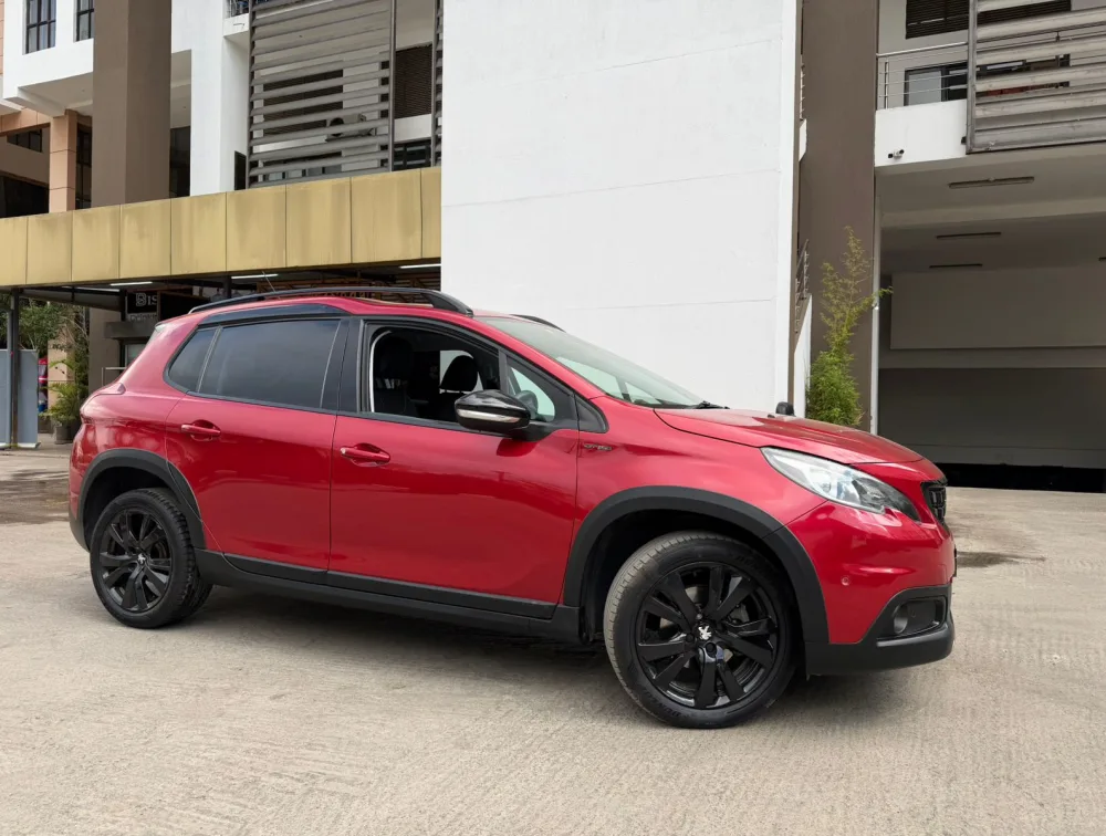 PEUGEOT 2008 GTLINE BLACK PACK