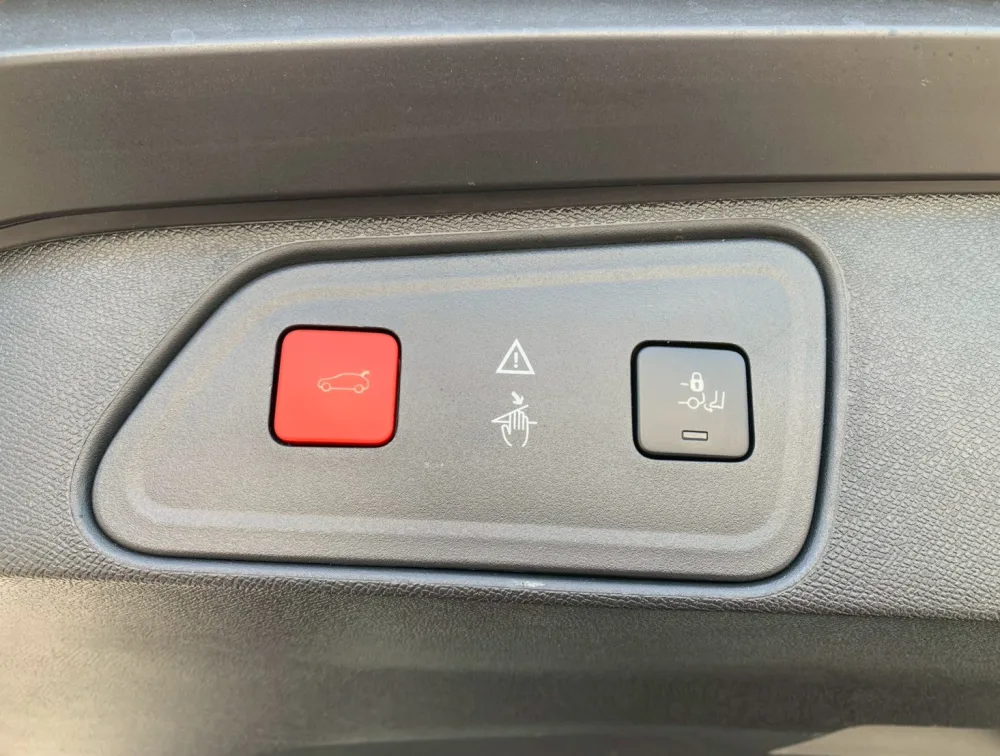 PEUGEOT 3008 GT SUNROOF - PRG Motors Ltd