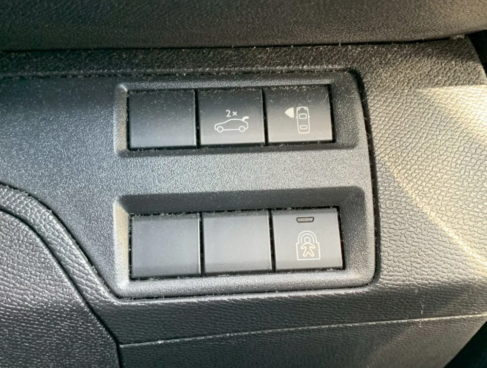 PEUGEOT 3008 GT SUNROOF - PRG Motors Ltd