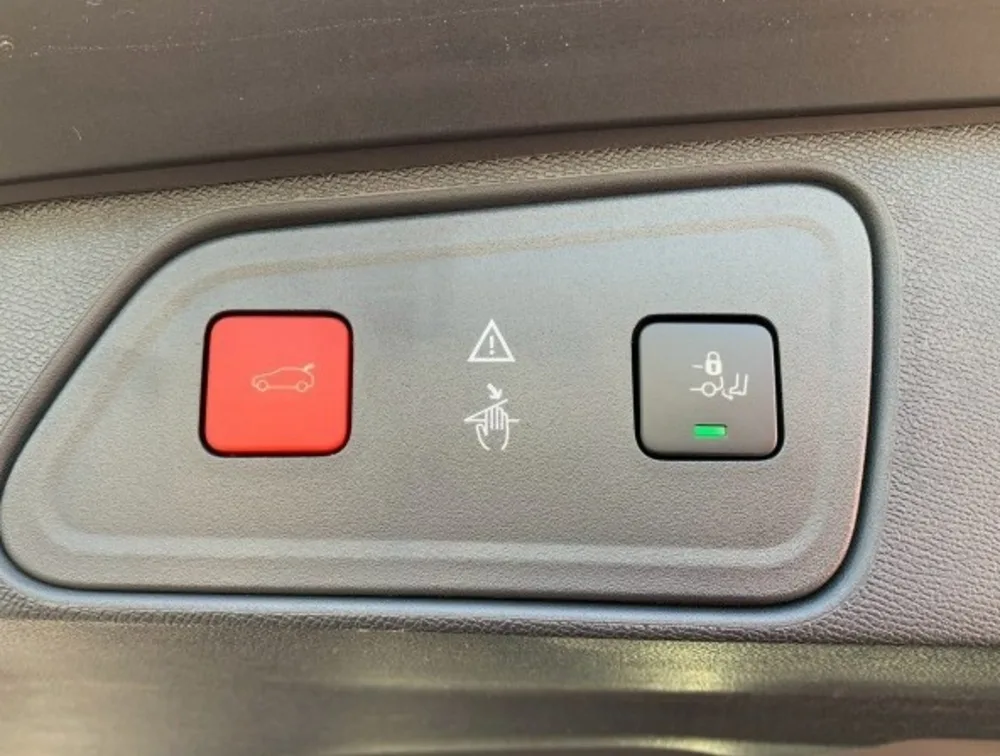 PEUGEOT 3008 GT SUNROOF - PRG Motors Ltd