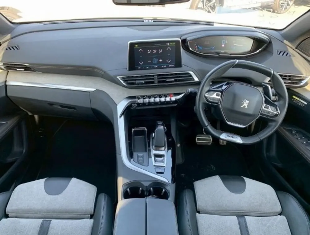 PEUGEOT 3008 HYBRID SUNROOF 4WD - PRG Motors Ltd