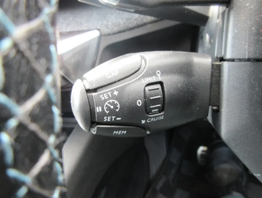 PEUGEOT 3008 CROSSCITY SUNROOF - PRG Motors Ltd