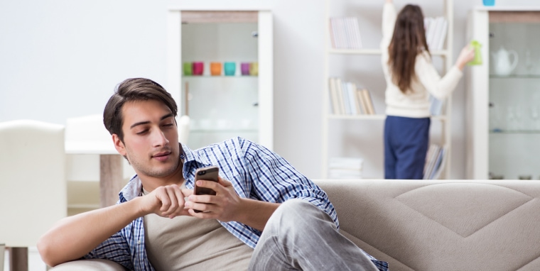 8 Signs Your Lady Is Playing Games With You